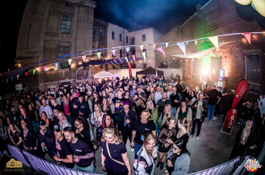 FLY OPEN AIR