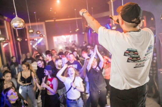 Drip or Drown / Dennis Dies Das Live